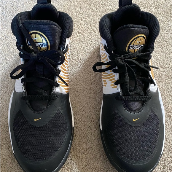 Nike Shoes Nike Boys Team Hustle D9 Basketball Shoes 6y